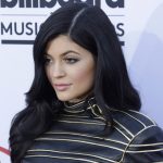 kylie-jenner-long-layers-hairstyle-dark-hair