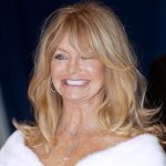 Goldie-Hawn-Long-hair-curtain-bangs-blonde-color