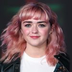 maisie-williams-shag-cut-long-peach-pink-wavy-hair-color