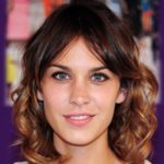 alexa-chung-curtain-bangs-shoulder-length-curls