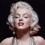 marilyn-monroe-platinum-blonde-short-wavy-hairstyle