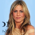 jennifer-aniston-long-biege-blonde-hair