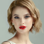 womens-short-wavy-bob-blonde-hair