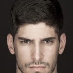 Disconnected Layers for Men with Straight Hair