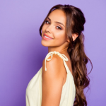 womens long wavy hair with curtain bangs