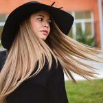 womens-long-straight-blonde-layered-hair