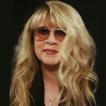 stevie-nicks-classic-shag-long-blonde-hair